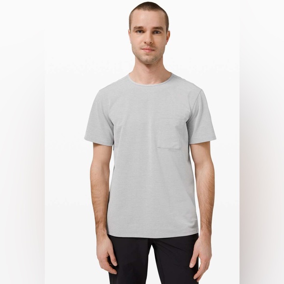 Lululemon Gray Men's‎ Relaxed Pocket T-Shirt - Picture 1 of 5